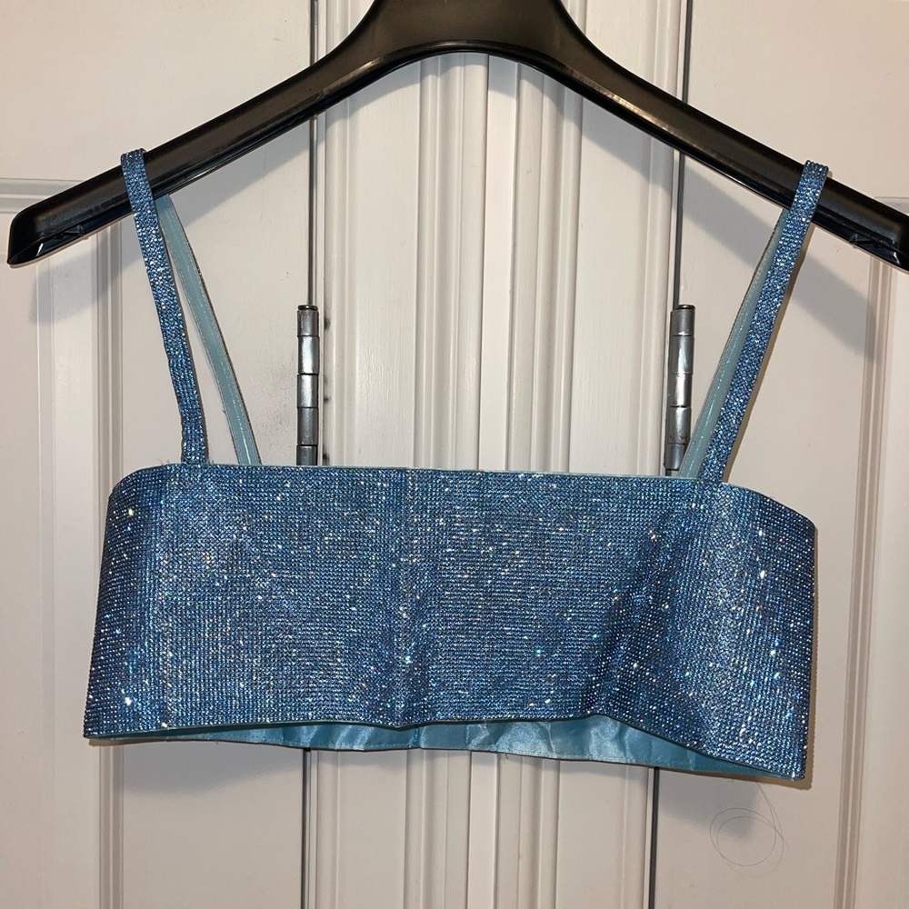 White Fox Breathtaking Crop Ice Blue